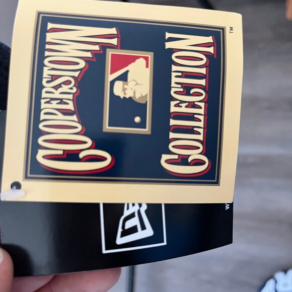 Toronto Blue Jays- Cooperstown Classic New Era 1992 World Series Hoodie- Size L - Picture 7 of 9